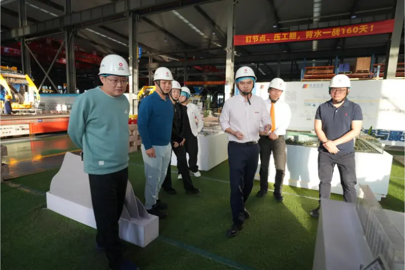 Здружението на вратени странски студенти на Нанан го посети и спроведе истражување во Quangong Machinery Co., Ltd.