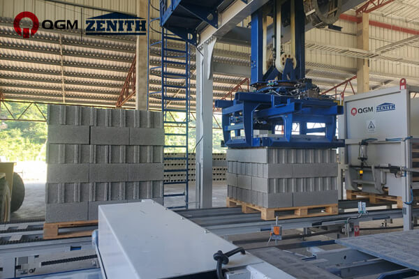 QGM NEW ZN900C Автоматска машина за правење бетонски блокови во Хондурас